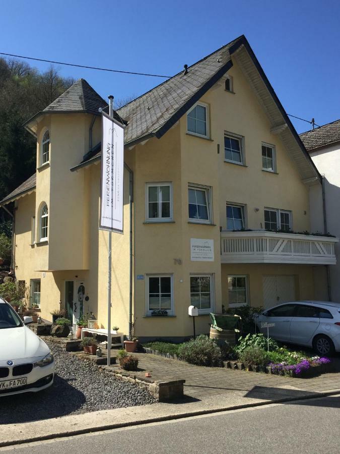 Ferienwohnung Im Tuermchen Oberfell Exterior photo